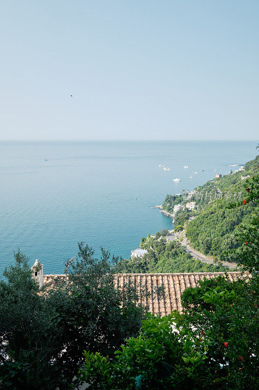 从Vietri Sul Mare镇到Amalfi Coast